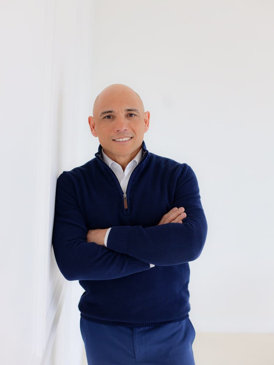 Dr. Gilberto Corredera